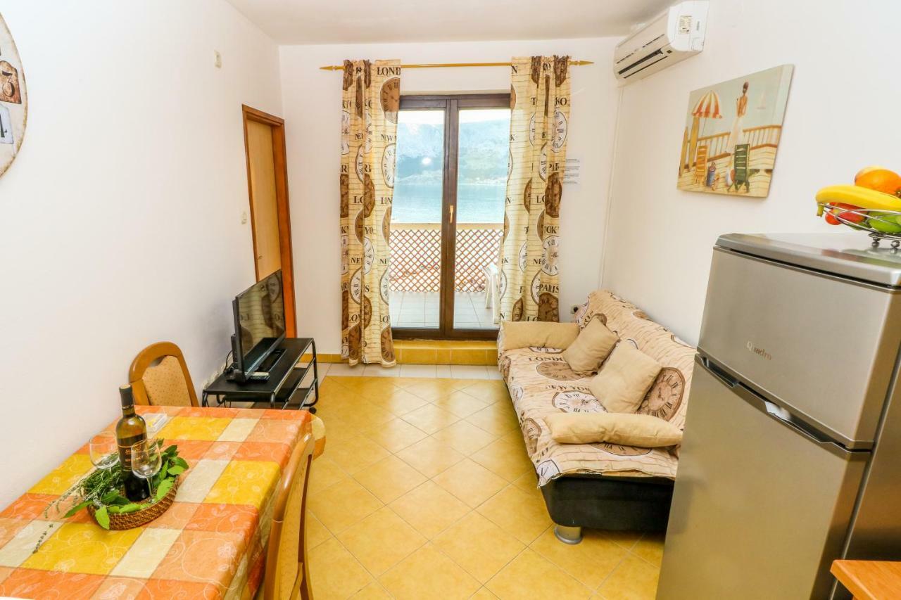 Apartments Ines バスカ エクステリア 写真