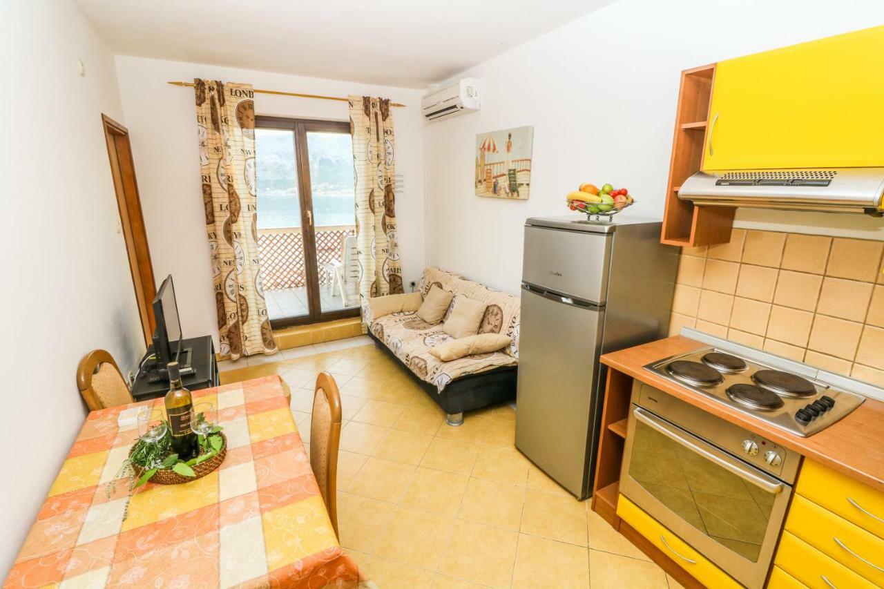 Apartments Ines バスカ エクステリア 写真